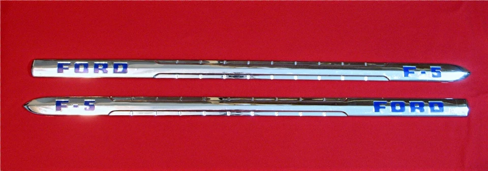 1951 FORD F-2 TRUCK HOOD SIDE SPEARS Original Ford Pair Foto 1 de 4