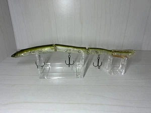 Megabass Eeler 235mm 1oz Avocado Scarlet Tail 4-Joint Swimbait Köder gebraucht Japan - Bild 1 von 9