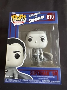 Funko Pop! Schild im Wandel der Zeit: Superman 1950 #610 + Beschützer - Bild 1 von 2