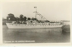 POSTCARD RP Cruisinig on the Norfolk Broadlands Golden Galleon 5 ½” x 3 ½” appro - Picture 1 of 2
