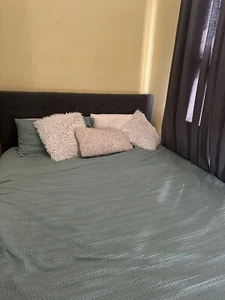 Queen Size Bed - NO matrass (USED) - Picture 1 of 3