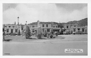 El Manitou Lodge Vintage Autos Straßenszene Manitou Springs, CO Vintage 1950er Postkarte  - Bild 1 von 2