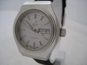 NOS NEW SWISS WATER RESIST AUTOMATIC VULCAIN WATCH 1960 - Picture 1 of 3