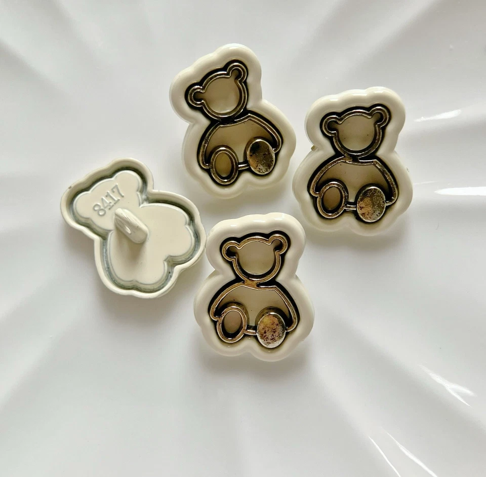 5pcs 22x18mm Ivory painted bronze teddy bear shape metal clothing shank buttons - Image 1 of 1