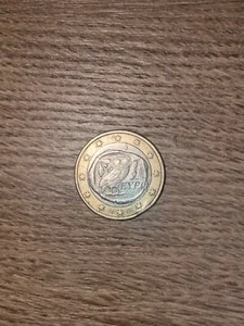 A 2003 One Euro coin with owl Greek and rare s on coin - Picture 1 of 1
