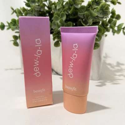 Iluminador Liquid Glow Benefit Dew-La-La - LUNA LIGHT MEDIUM - 25 ml/0,85 fl. oz Foto 1 de 4