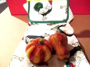 GALLO ~ 4 PEZZI ~ SET GREMBIULE E BIANCHERIA DA CUCINA ~ CON SALE E PEPE   - Foto 1 di 5