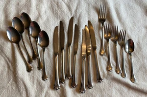 Lot of 17 Oneida MIDTOWNE Stainless Flatware - Picture 1 of 7