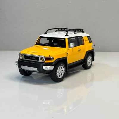 1:24 Toyota FJ Cruiser Off Road SUV Alloy Car Model Diecast Toy Vehicle Sound - Image 1 of 4