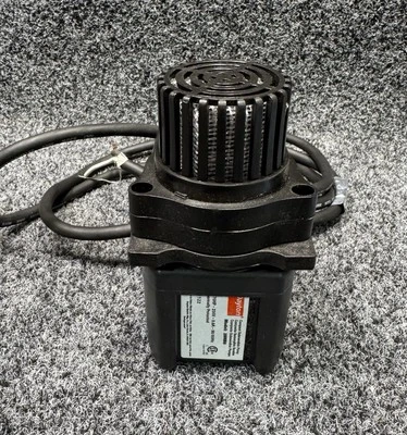 Dayton 2HNN8 Mini Submersible Centrifugal Pump 230V 3/4" Intake 3/8" Discharge - Image 1 of 4