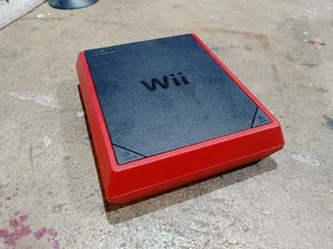 Nintendo Wii Mini RVL-201 solo console rosso/nero - pulita, testata e funzionante - Foto 1 di 4