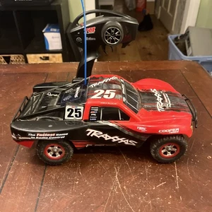 Traxxas Slash 1/10 2x2 Mark Jenkins #25 ¡Camión del año! Q21 - Imagen 1 de 11