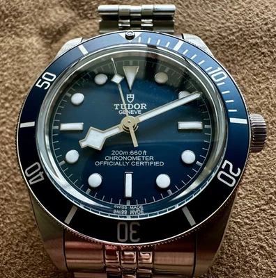 39 mm Tudor Black Bay 58 azul con pulsera Forstner modelo J y tarjeta de garantía internacional Foto 1 de 4