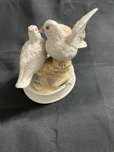 Caja de música palomas blancas vintage regalo Gorham Japón figura pájaros paloma musical - Imagen 1 de 4