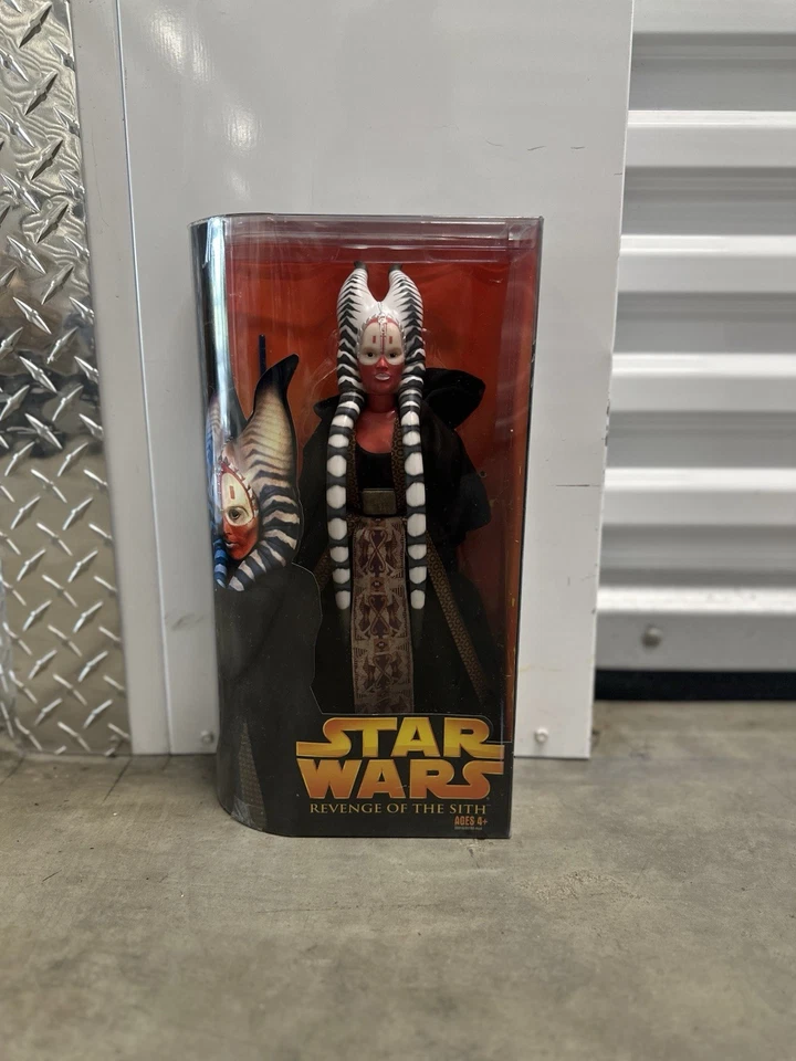 Figura de acción Star Wars Revenge of the Sith Shaak Ti 12" nueva en caja sellada. Foto 1 de 4