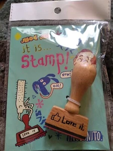 Incognito "π LOVE IT " Rubber Stamper Wooden Handle 4x1x7cm new sweet gift - Picture 1 of 3
