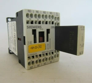 Contactor de motor de CA Siemens con bobina de 24 VCC y contacto auxiliar 3RH1131-2BB40 - Imagen 1 de 7
