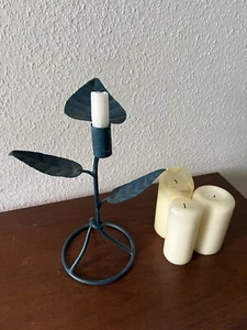 Blatt-förmiger Metall Kerzenständer Blau Art Nouveau - Picture 1 of 3
