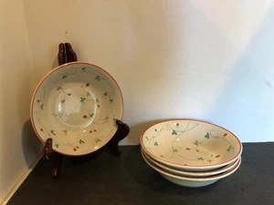 Set of 4 Epoch Strawberry Time 7" Coupe Cereal Bowls White Flowers - Picture 1 of 5