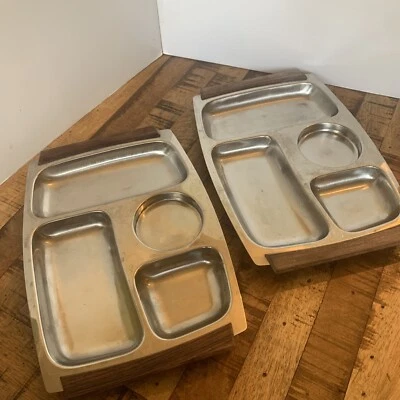 Bandeja de comida Mid Century SS, alças de madeira Hong Kong 4 divisórias par - Imagem 1 de 2
