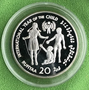 1979 Maldives 20 Rufiyaa Silver Proof International Year of the Child  - Picture 1 of 2