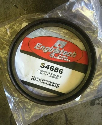 Sello principal trasero Engine Tech S4686 - Ford 302/5,0 L 1982-Up Offset Lip Viton Foto 1 de 3
