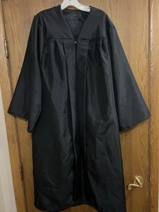 JOSTENS BDG COLLECTION BLACK MATTE 5’4-5’6 GRADUATION GOWN - Picture 1 of 2