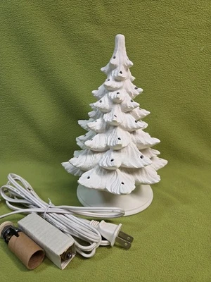 Listo para pintar Bisque Árbol de Navidad con piezas eléctricas-hecho de moldes de colección Foto 1 de 4