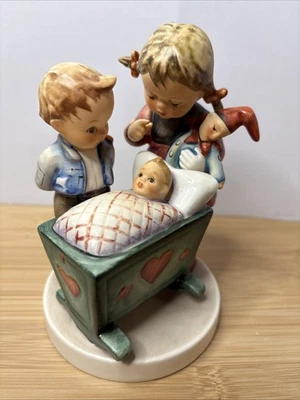 GOEBEL / HUMMEL #333 TMK 5 - "BLESSED EVENT" - Image 1 of 4