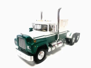 DCP FIRST GEAR 1/64 SCALE R MODEL MACK FLAT TOP SLEEPER, WHITE & GREEN - Picture 1 of 5