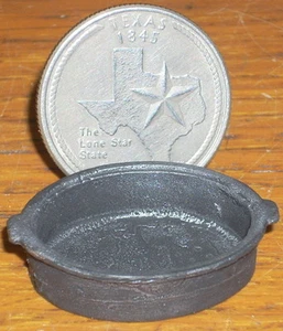 Dollhouse Mini Cast Iron Casserole Cowboy Wagon Kitchen 1:12 #0486 Cooking - Picture 1 of 2