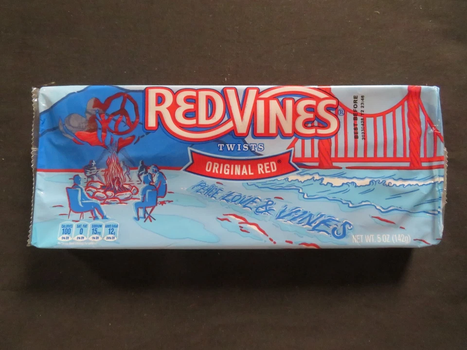(1) Bandeja tamanho cinema 5 oz alcaçuz sabor vermelho original Red Vines Red Vines! - Imagem 1 de 1