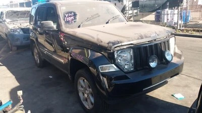 Jeep Cherokee Kk Air Cond Condenser - image 1 of 4