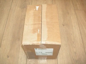 Allen Bradley servomotore MPM-B1151T-2J72AA scatola aperta - Foto 1 di 3
