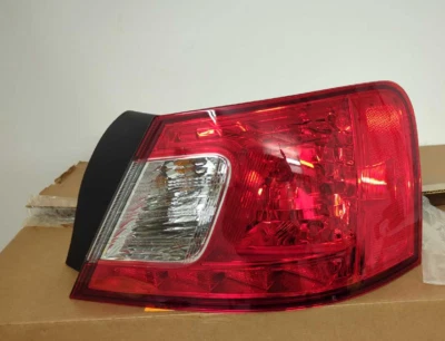 New OEM genuine Mitsubishi Tail Light Lamp Taillight 2009-2012 Galant 8330A578  - Image 1 of 4