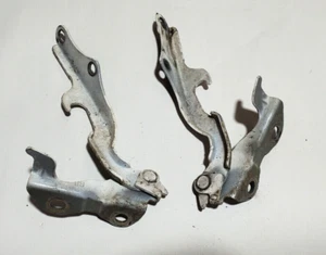 00 01 02 03 04 05 TOYOTA TUNDRA HOOD HINGES LEFT RIGHT PAIR SET WHITE OEM USED - Picture 1 of 3