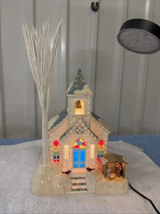 VTG 2001 Avon Holiday Splendor Fiber Optic Plug In Church & Manger - Picture 1 of 11