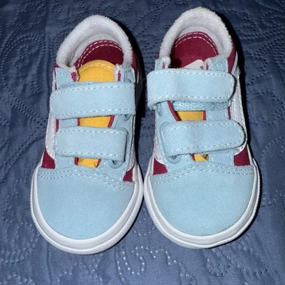 Old Shool фургоны размер 4 ребенка ясельного возраста цвета синий розовый белый и желтый - Изображение 1 из 4