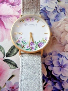 NWOT arvo Younique Foundation Gold Tone Flower Analog Quartz Watch New Battery - Picture 1 of 5