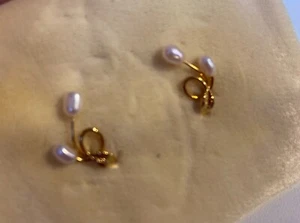 VTG 14K Yellow Gold Filled Fresh Water Pearl Earrings With 14k Posts 2/3"NOS - Picture 1 of 8
