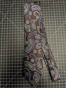 Robert Talbott Seidenkrawatte. Braun mit blauem Paisley. 59” x 3,5” - Bild 1 von 4