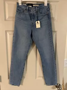 Levis Premium Wedgie Icon Jeans Womens 26 Button Fly High Rise Tapered Leg - Picture 1 of 4