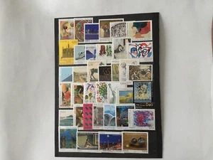 Timbres Postes Française Neuf Sans Charnière Lot 37 Tableau Année 1976/2012 - Picture 1 of 1