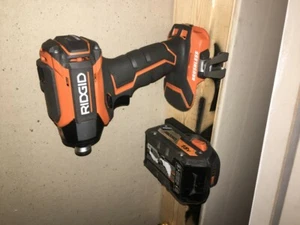 Ridgid 18v Battery Mount -- FREE SHIPPING - Picture 1 of 6