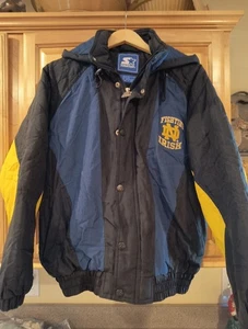 NOTRE DAME FIGHTING IRISH Starter Vintage Hooded Jacket Puffer Coat Size Small   - Bild 1 von 21