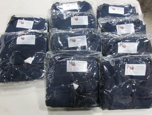 Lote de 21 conjuntos de gorras y vestidos de graduación para adultos azul marino mate de 4'3"-4'5" - Imagen 1 de 3