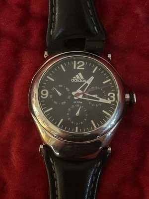 RELOJ PULSERA ADIDAS RARO Para Hombre Correa de Cuero 316L 10 ATM COMO ESTÁ NECESITA BATERÍA Foto 1 de 4