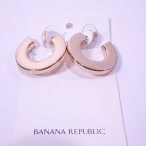 Banana Republic Women's Gold Chunky Shiny Hoop Earrings NWT 39 - Picture 1 of 4