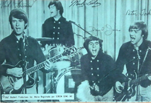 1967 The Monkees RCA Victor Signed Card Official Argentinian Fans Club Rare Ad