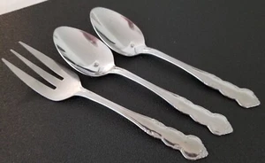 Ekco Eterna stainless steel serving ps in Keepsake 2 spoons 1 meat fork - Picture 1 of 3